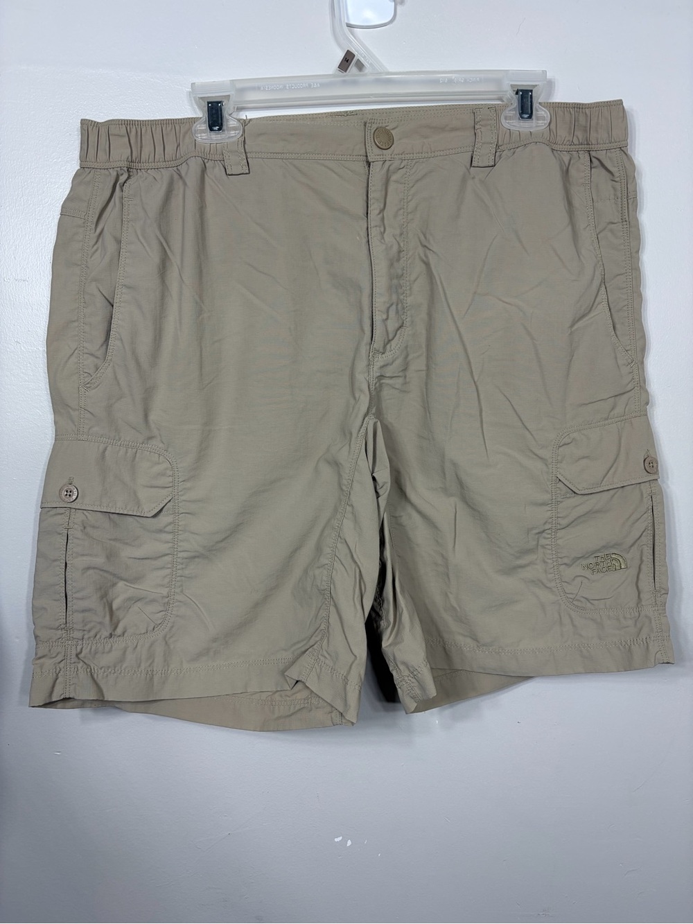 The North Face Mens Large Khaki Cargo Hiking Shorts Ripstop Nylon Outdoor Travel